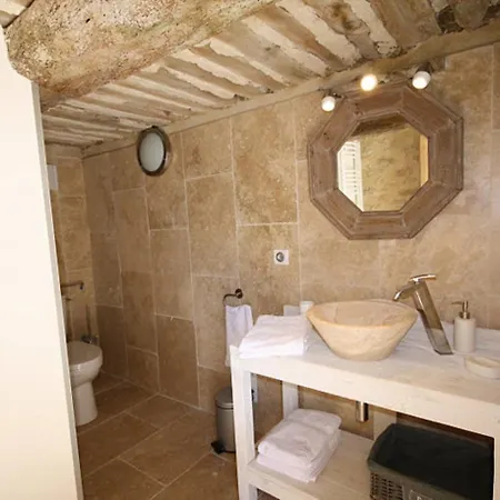 Villa Charming 18th Century Luberon Estate